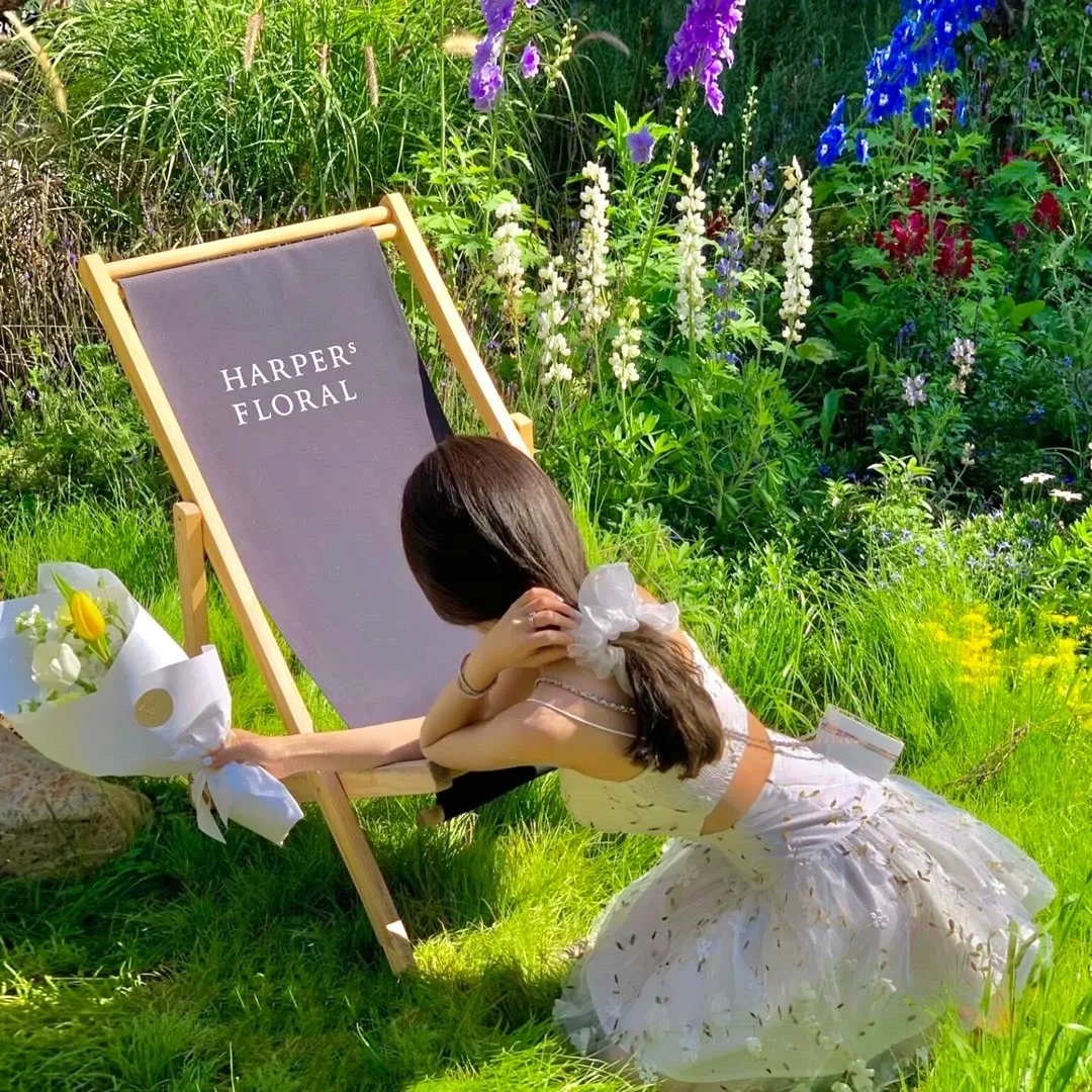 离婚后，被疯批少爷宠上天